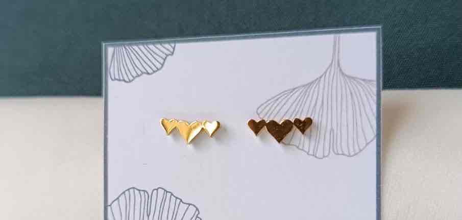 Zarcillos en forma de corazones dorados, foto 1 de 1