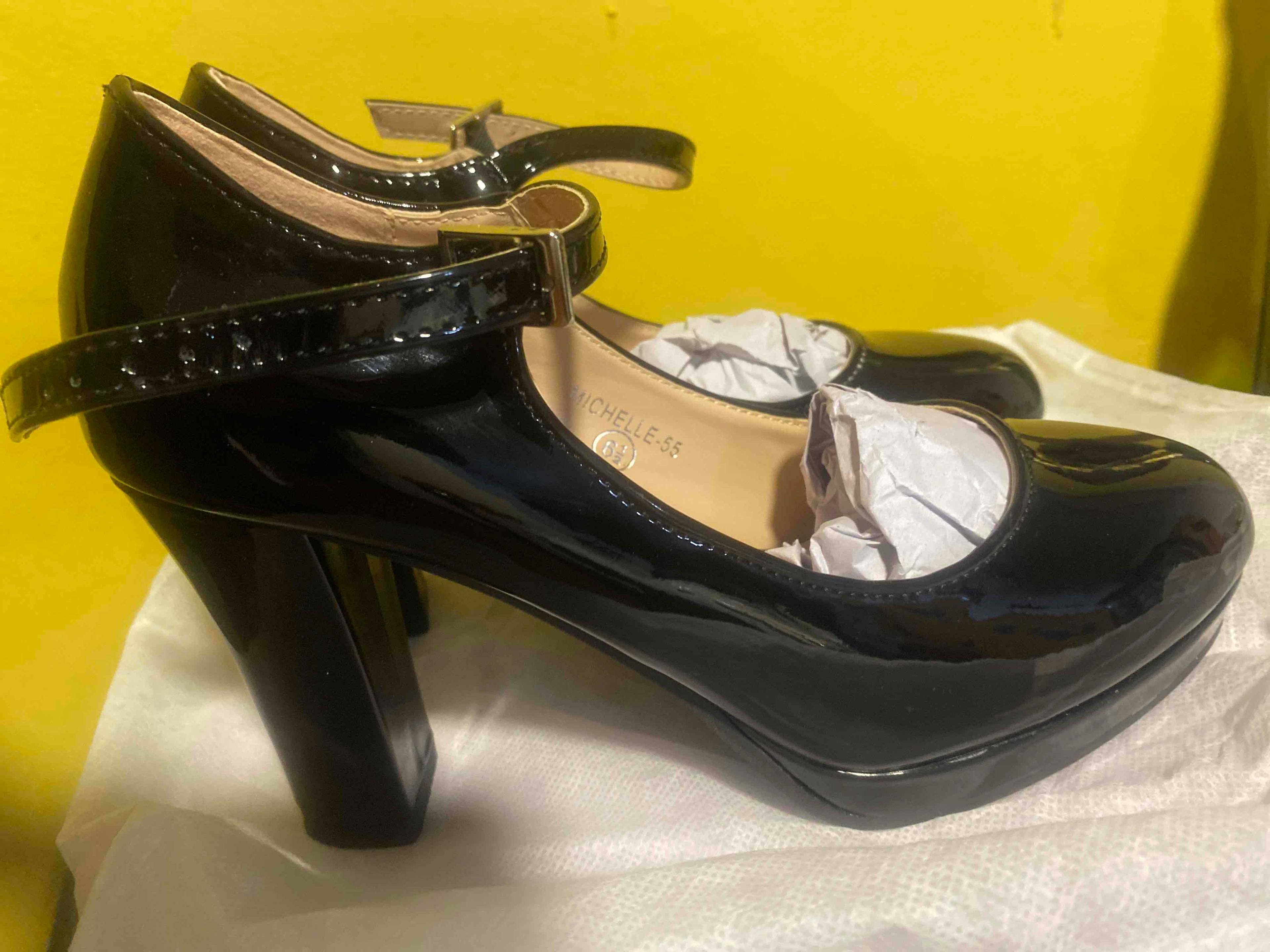 Zapatos negros, foto 3 de 5