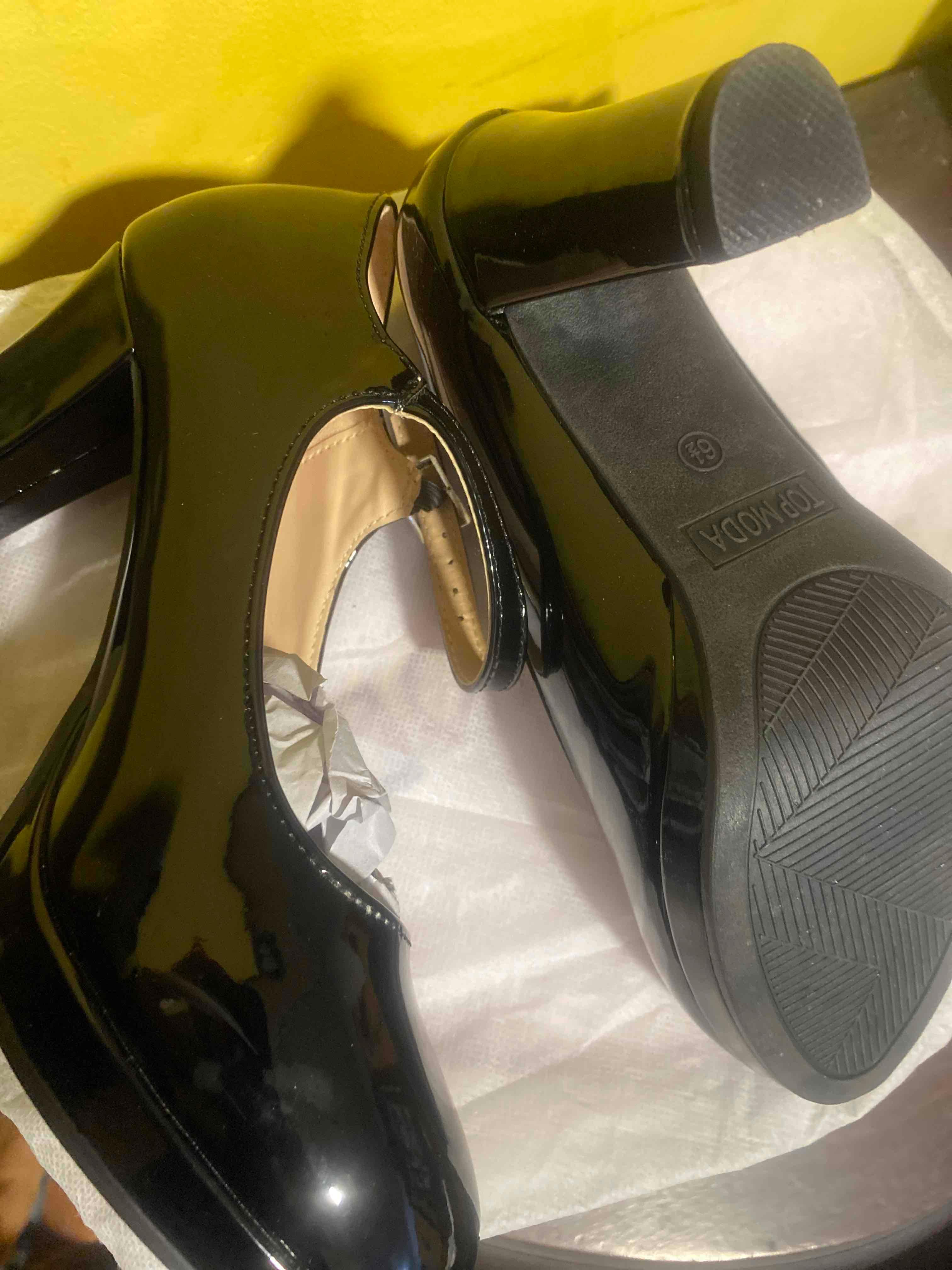 Zapatos negros, foto 4 de 5