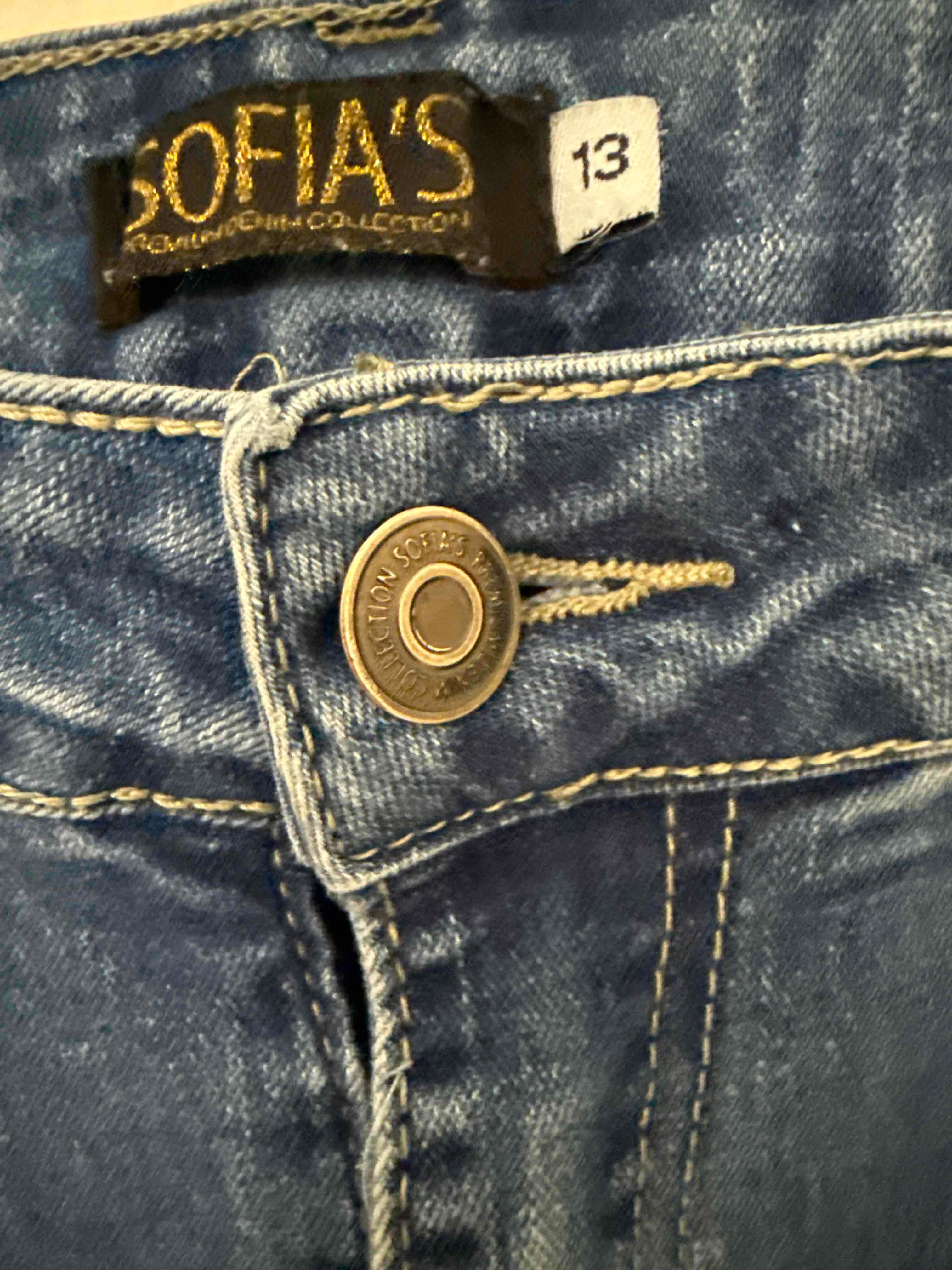 Jeans marca Sofía con rotos, foto 2 de 3