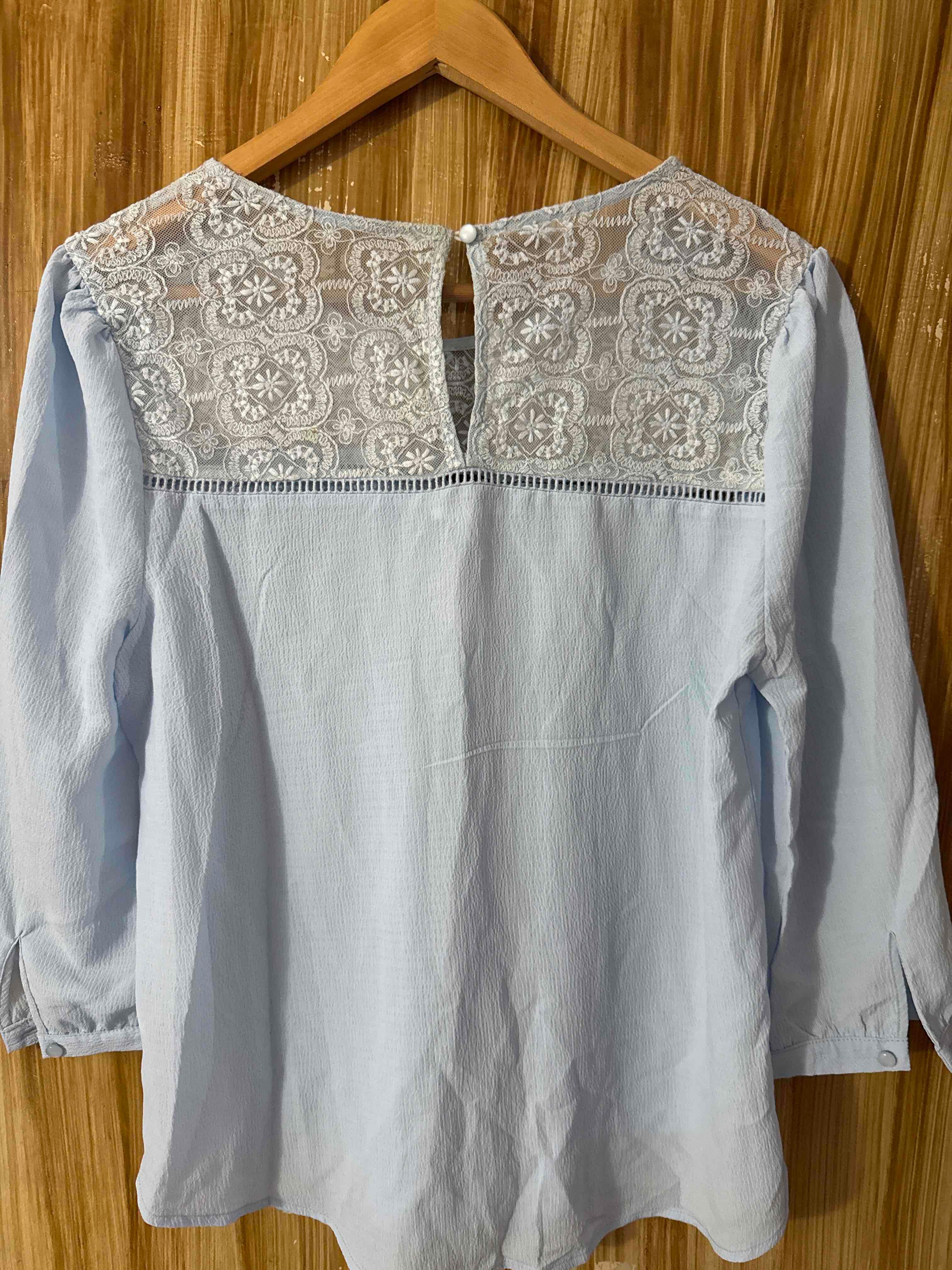 Blusa azul celeste, foto 2 de 2
