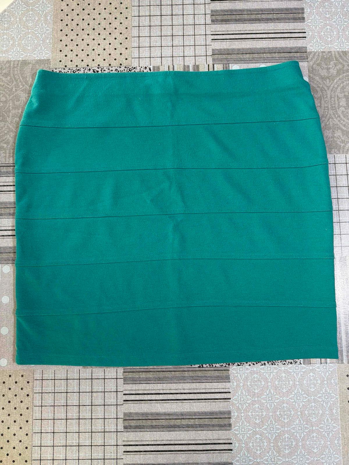 Falda verde aguamarina tipo bandage, foto 2 de 2