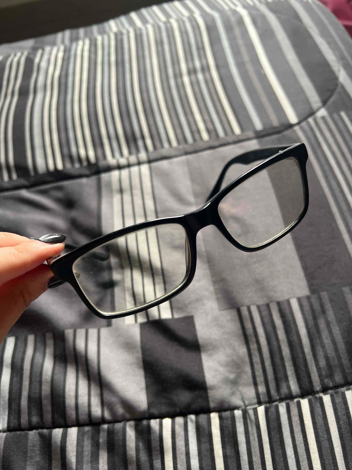 Lentes con montura negra, foto 4 de 4